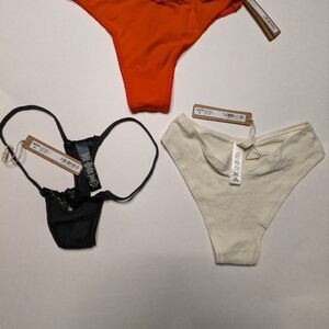 SKIMS Elegant Women's Intimates Set - Red, Black, White